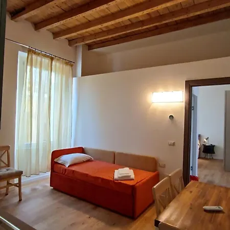 A Pochi Passi Dal Vista Vicolo Appartement *